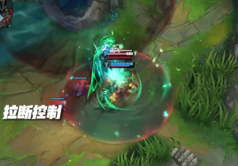Darius makes the enemy team run for their lives
