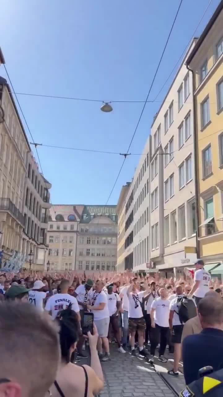 Ultras PSG in München this afternoon, ahead of the Champions League final against PSG tonight