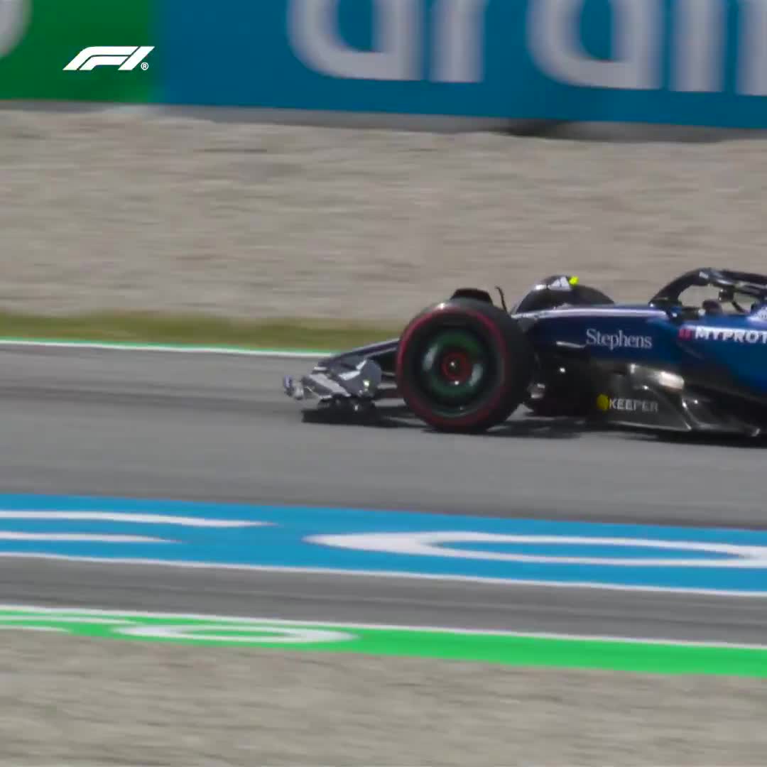 Unfortunate contact between Alex Albon and Liam Lawson eventually led to Albon's retirement from the race