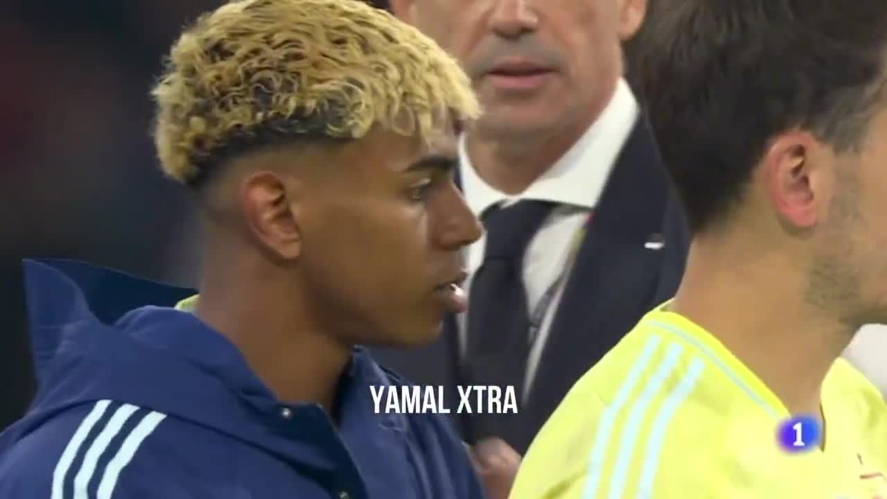 Lamine Yamal and his teammates received the runners-up award at the 2025 UEFA Nations League.
