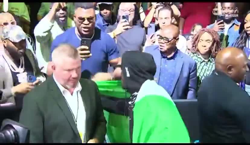 USMan walking out with Flavors GAMECHAN...