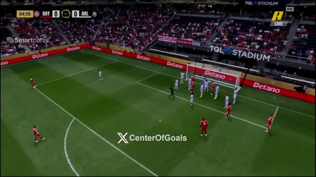 Bayern Munich1 - 0Auckland City