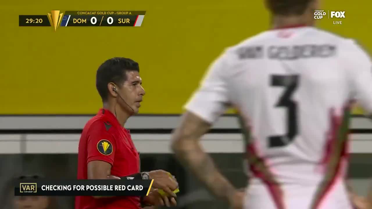 Edgar Pujol  straight red card vs Suriname
