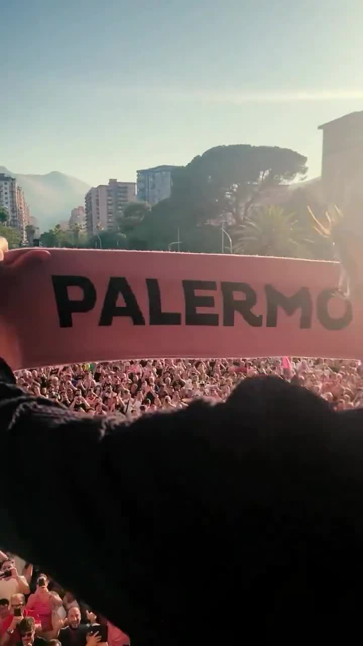 Pippo Inzaghi is introduced to his public in Palermo