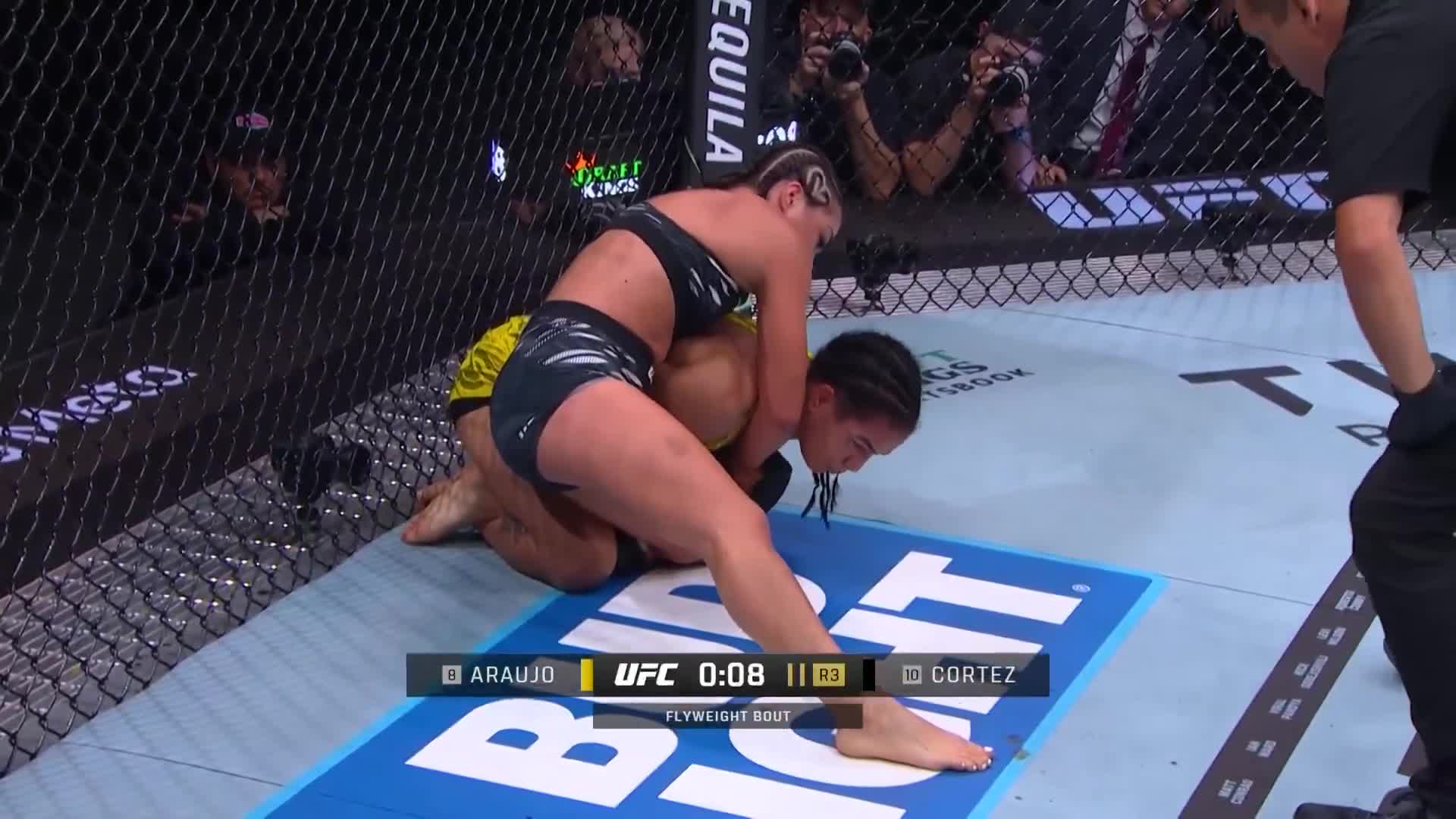 Finish to JViviane Araujo vs. Tracy Cortez