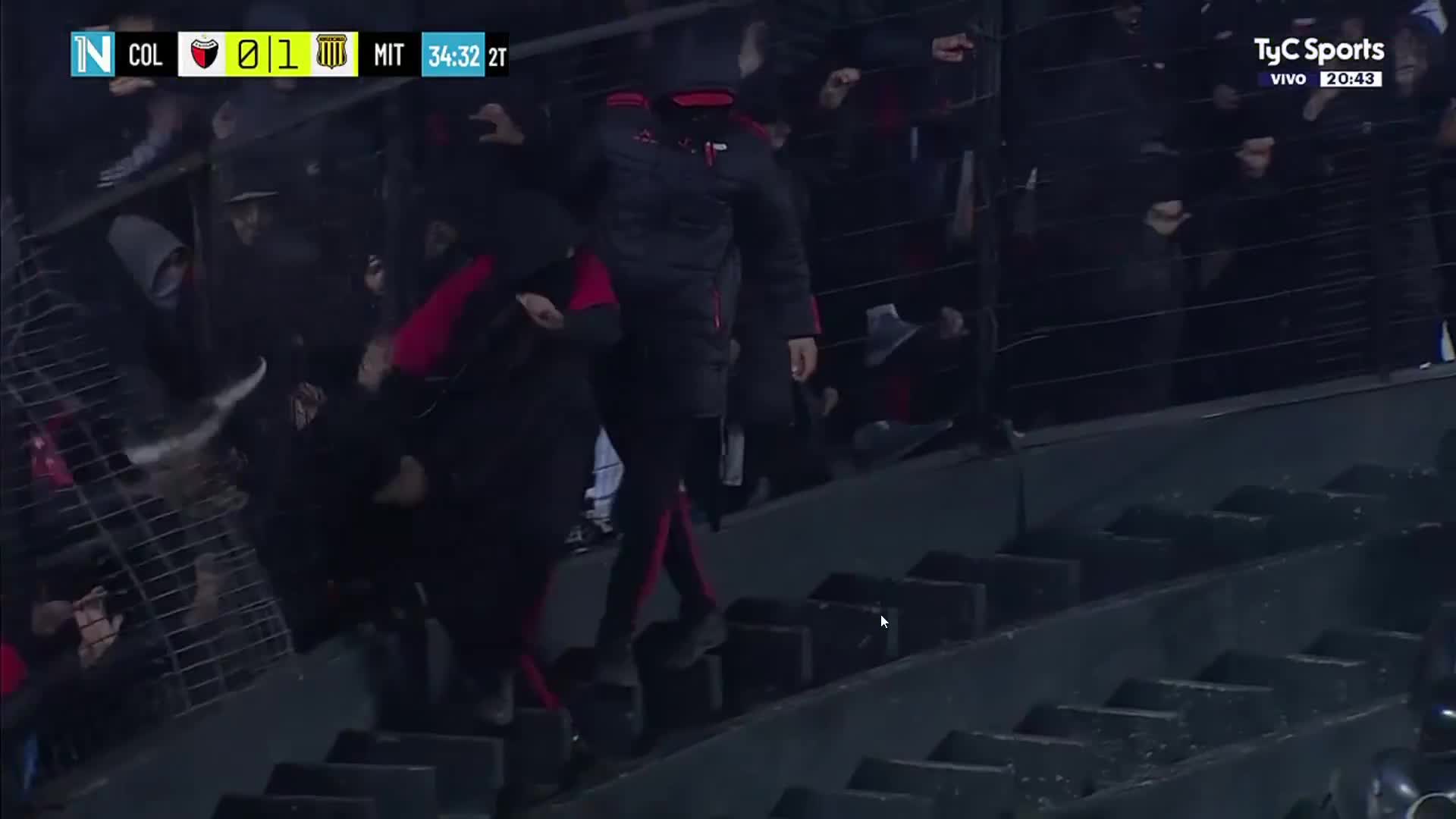 Colón fans break fence, match against Mitre in Argentina’s Primera Nacional suspended