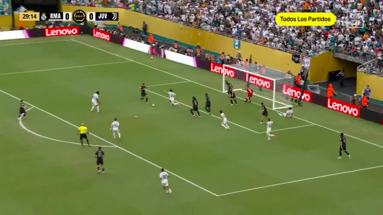Di Gregorio save against Real Madrid