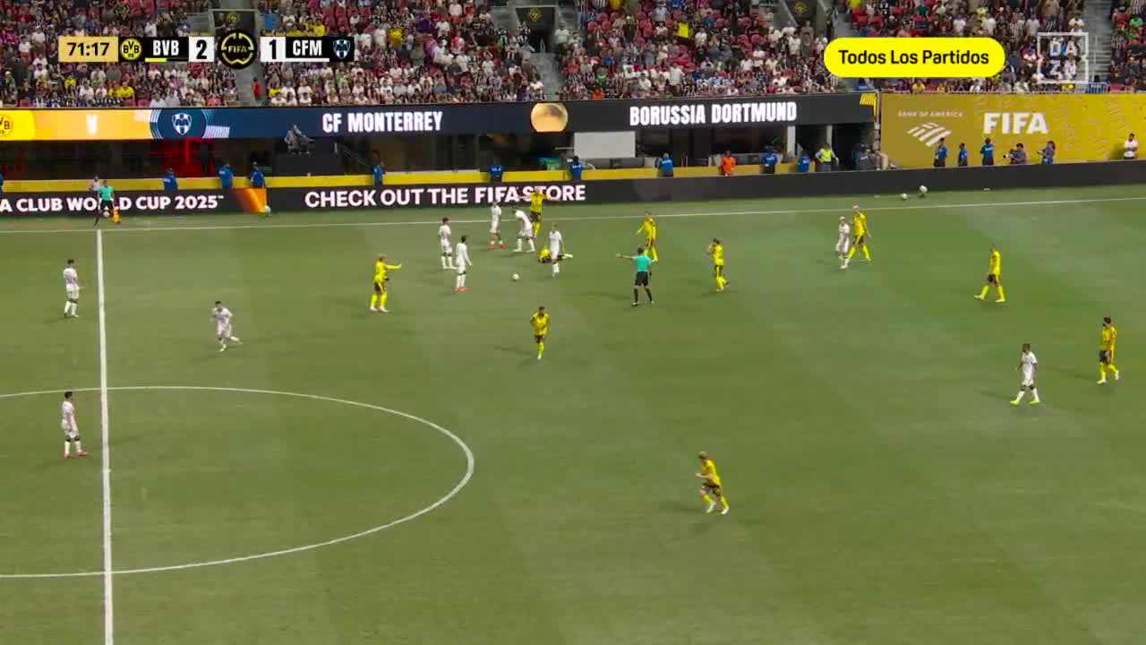 The clash between Sergio Ramos and Guirassy