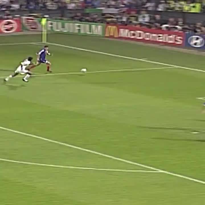 On this day, 25 years ago, France secured legendary status by winning the World Cup‑EURO double thanks to this Golden Goal by David Trezeguet