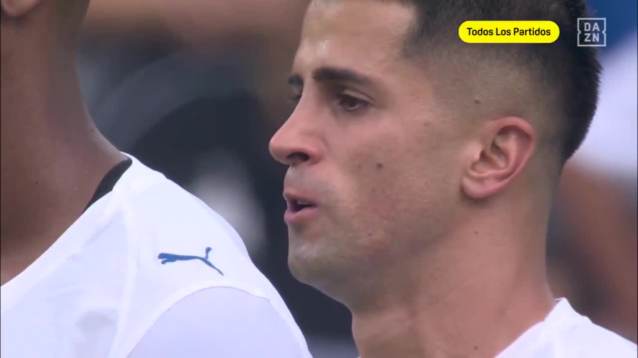 The faces of Cancelo and Rúben Neves were completely covered in tears over the loss of Diogo Jota.