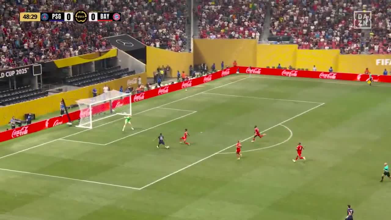 Neuer save against PSG 49'
