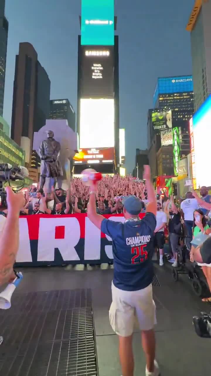 PSG fans ready for the Club World Cup final in Times Square!