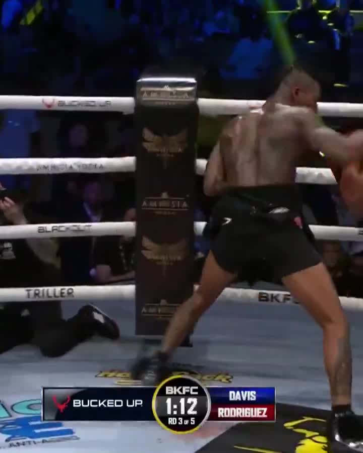 Howard Davis  vs Drako Rodriguez