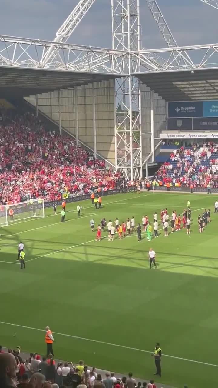 Fans chant Diogo Jota’s name as Liverpool players stand and clap in emotional post-match moment