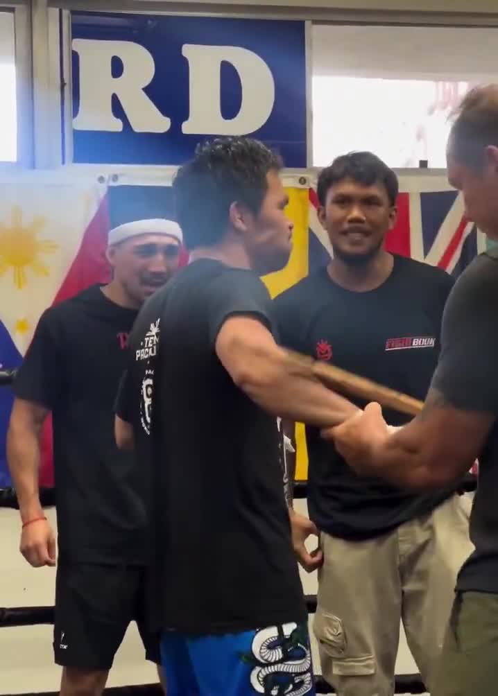 Manny Pacquiao getting ready for Mario Barrios