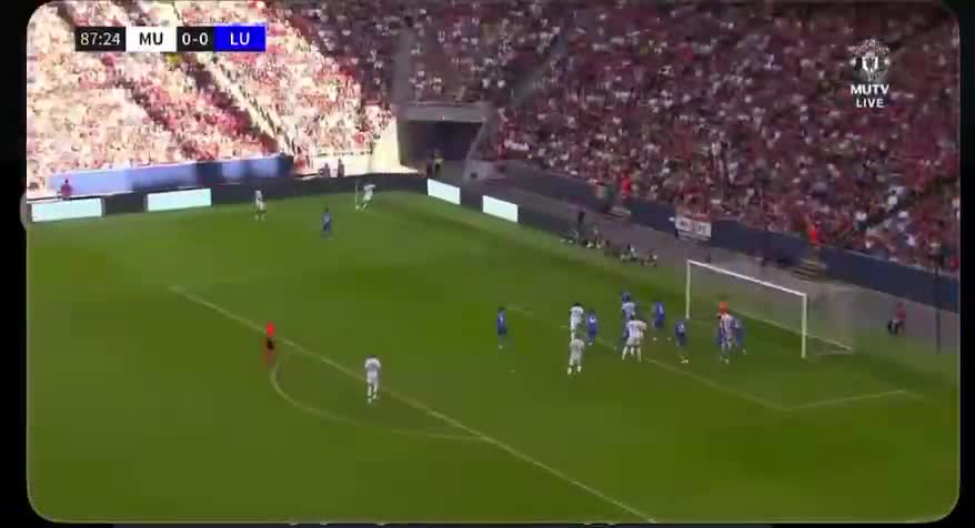 Kobbie mainoo  big chance against Leeds 88'