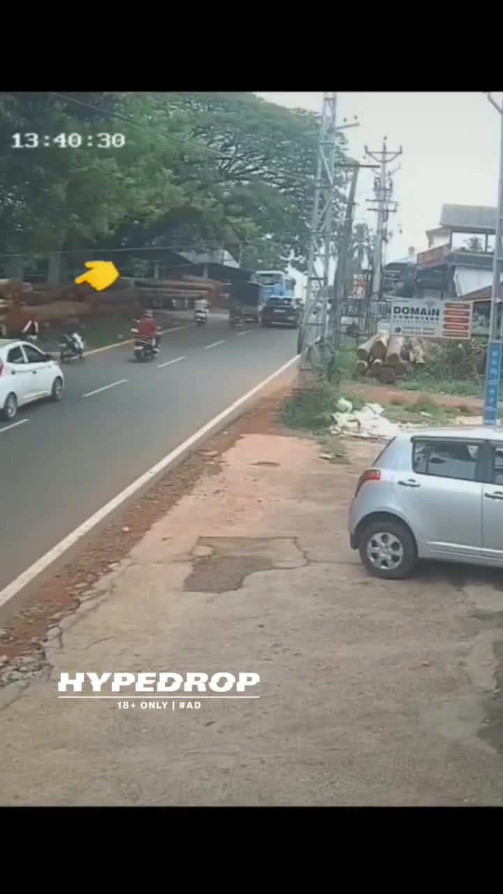 Kid gets hit by a car like it's nothing