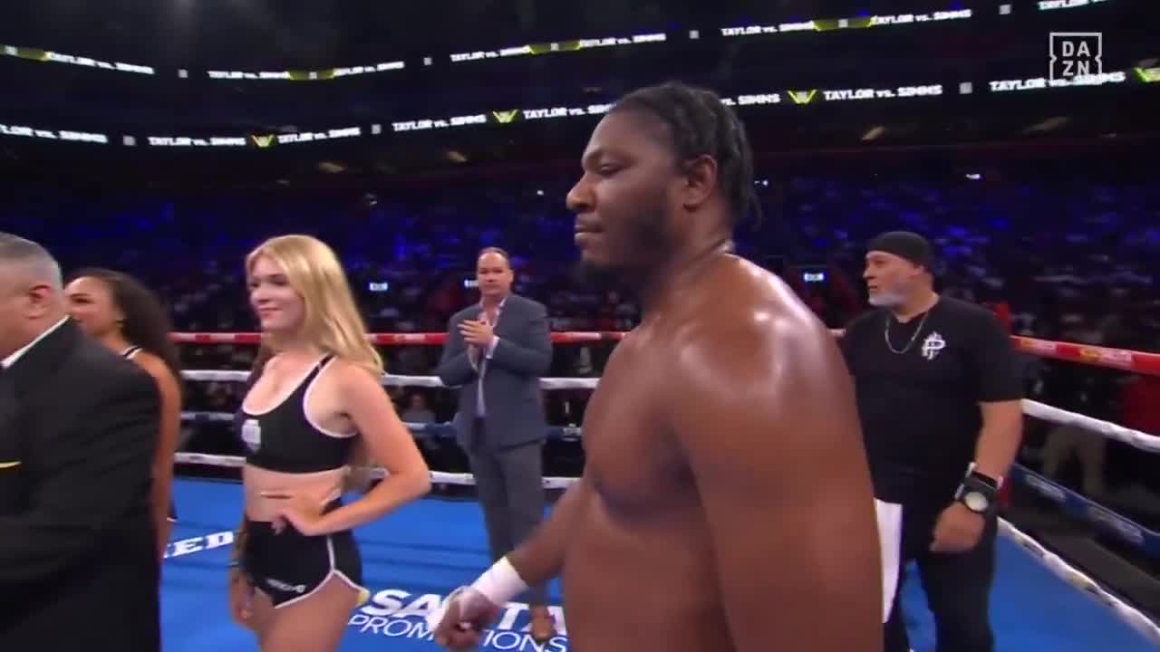 Pryce Taylor vs. Robert Simms