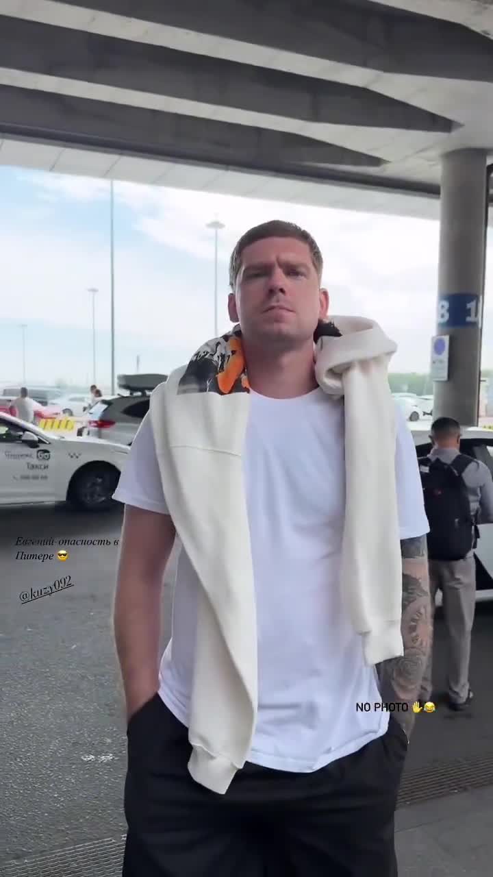 Kuznetsov living it up in St. Petersburg — wife's IG captions steal the show