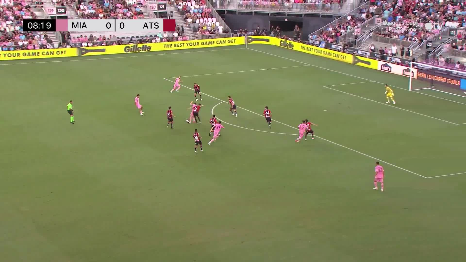 Messi shows off his skill