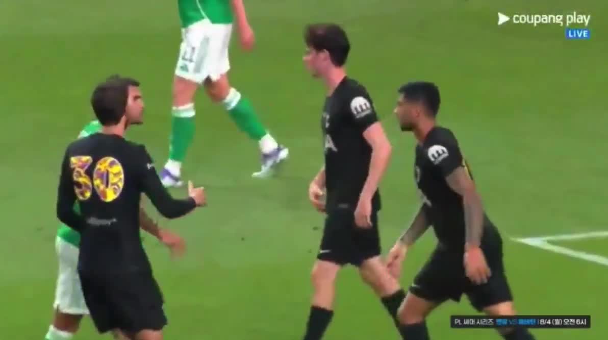 Bruno Guimarães and Cristian Romero altercation