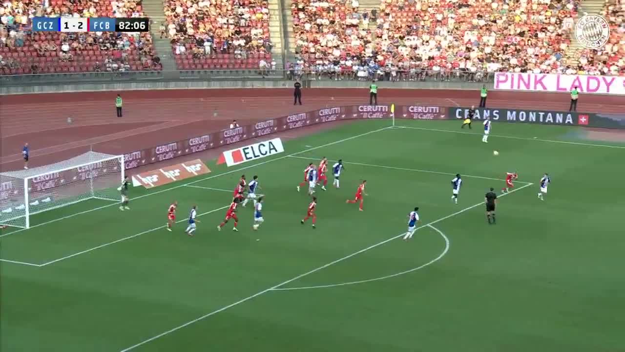 Luis Diaz   chance against Grasshopper Zürich
