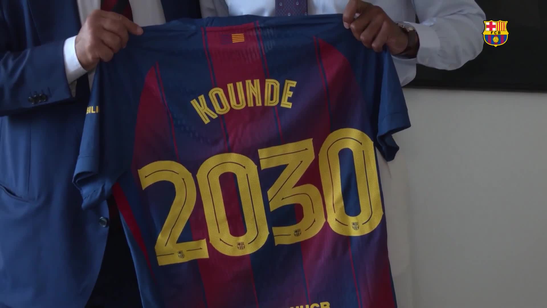 Jules Koundé  is now tied to FC Barcelona until 203