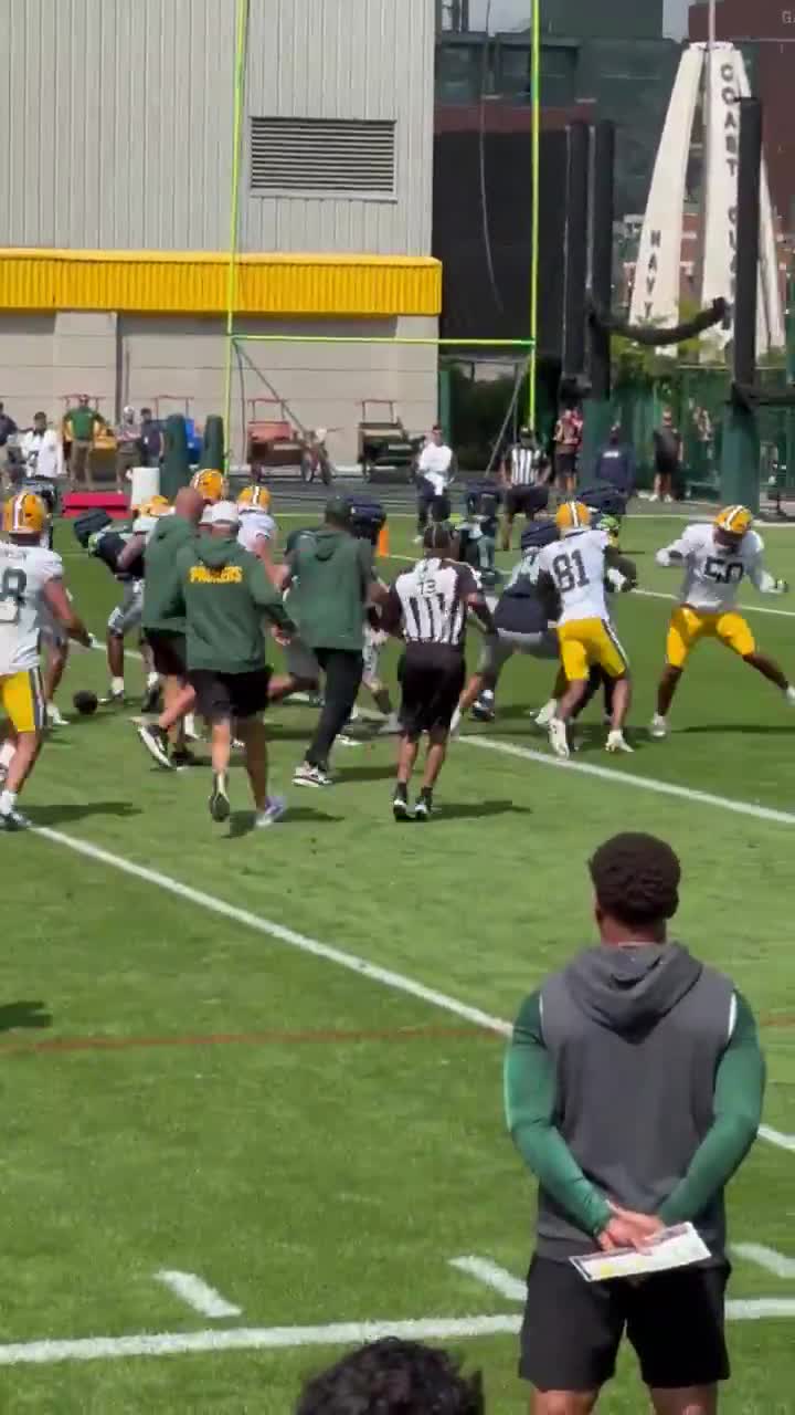NFL joint practice turns into a massive fight between Packers and Seahawks