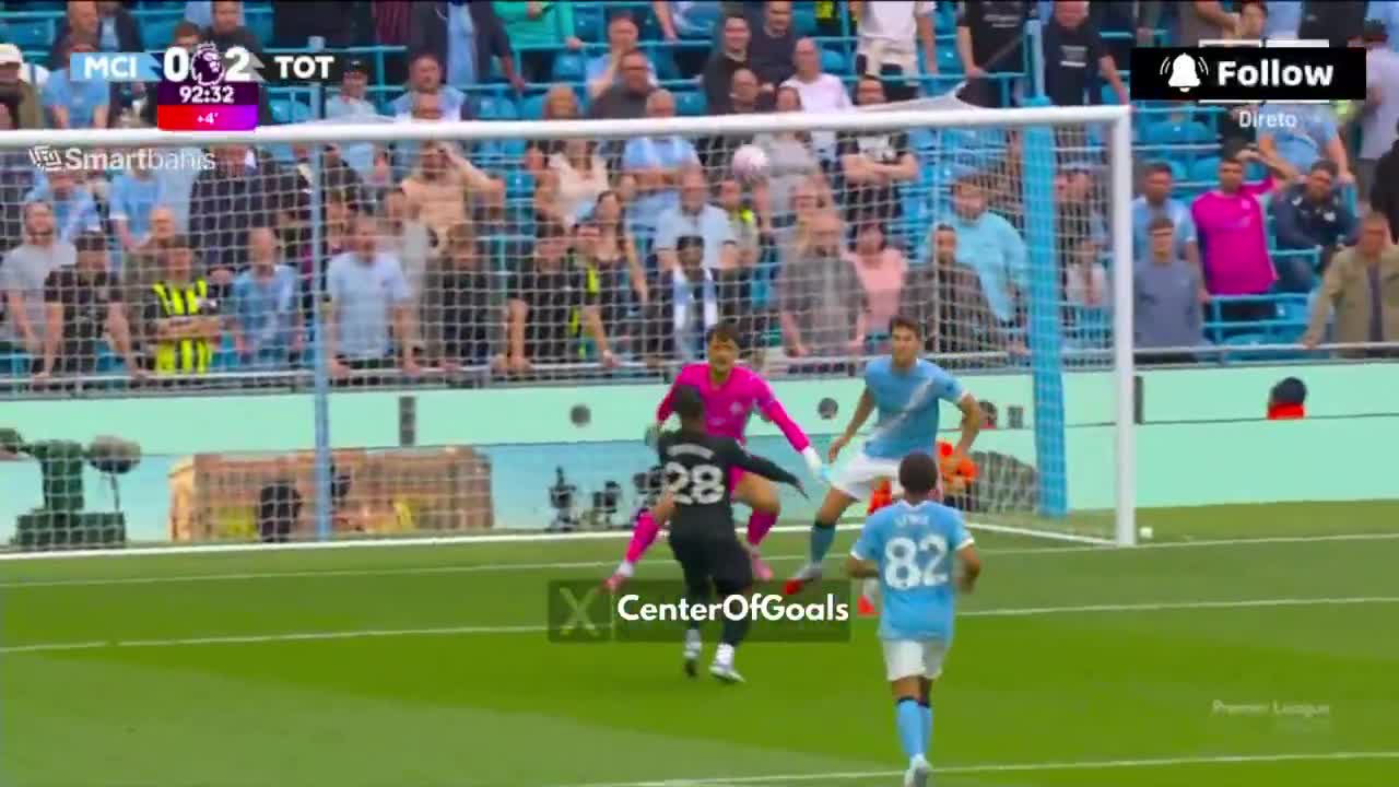 James Trafford double saves against Tottenham 90+3'