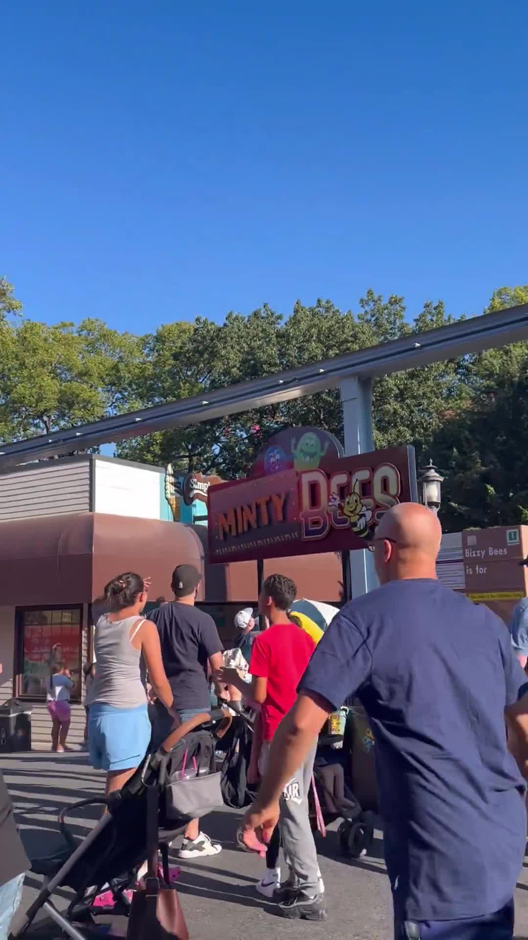 Hero saves boy on Hershey Park monorail just in time!