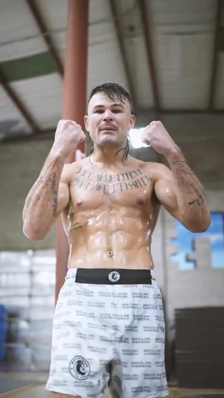 Diego Lopes looks absolutely shredded ahead of his fight with Jean Silva