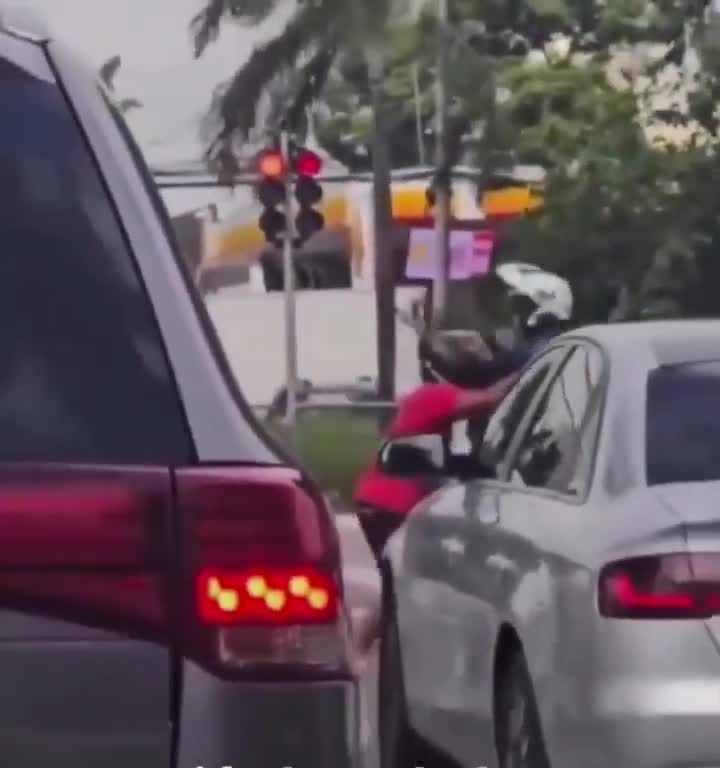 How to deal with armed thieves