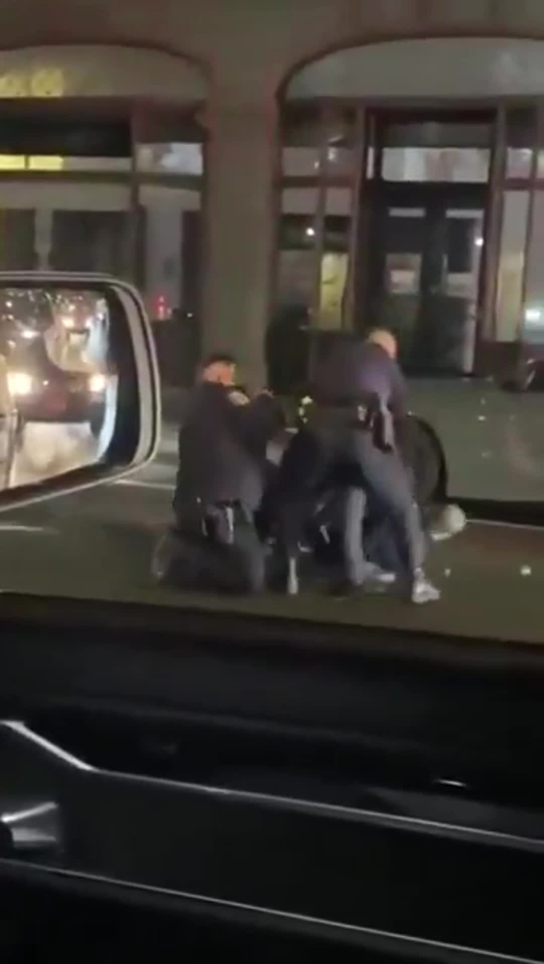 These officers skipped police school (2)