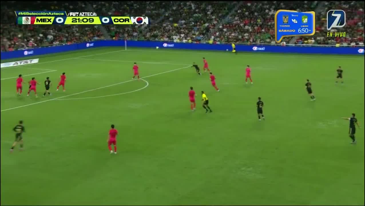 Golazo de Raúl Jiménez a lo Jared Borget...