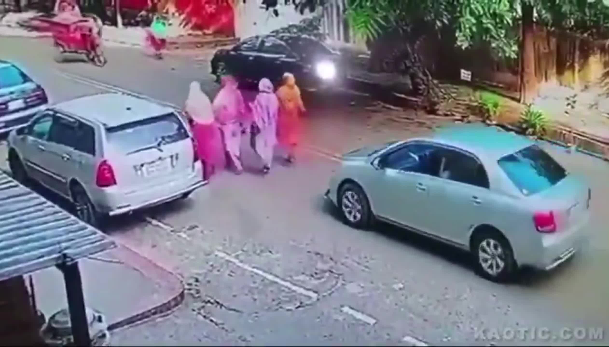 People are crazy (2)