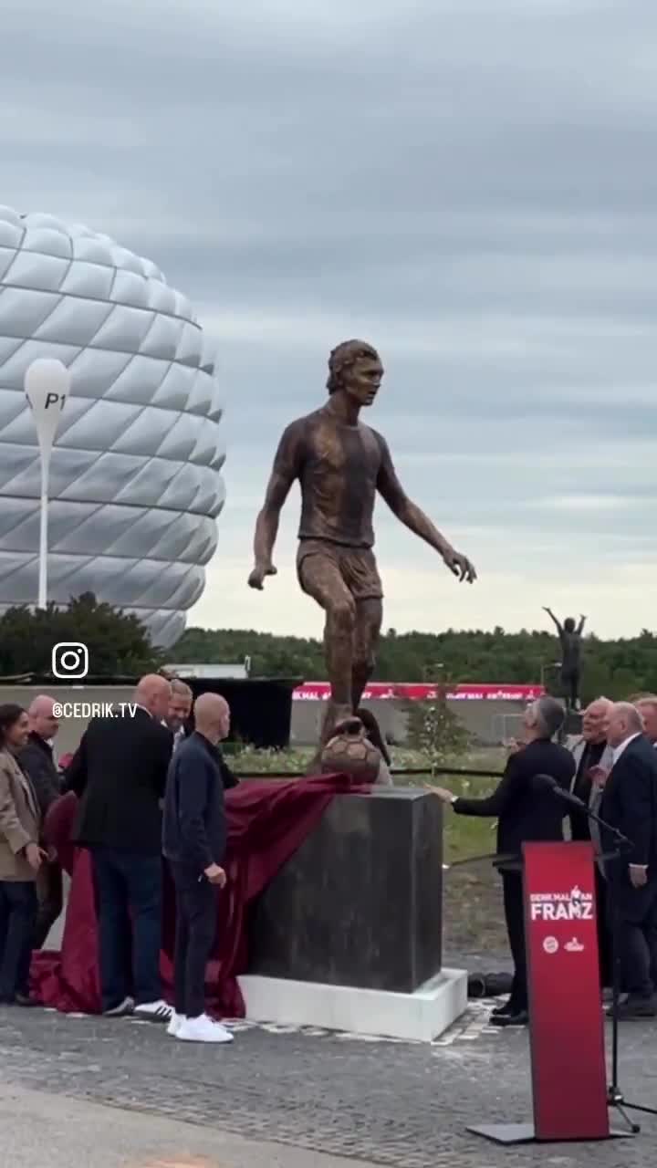 Franz Beckenbauer‘s Statue got revealed at the Allianz Arena