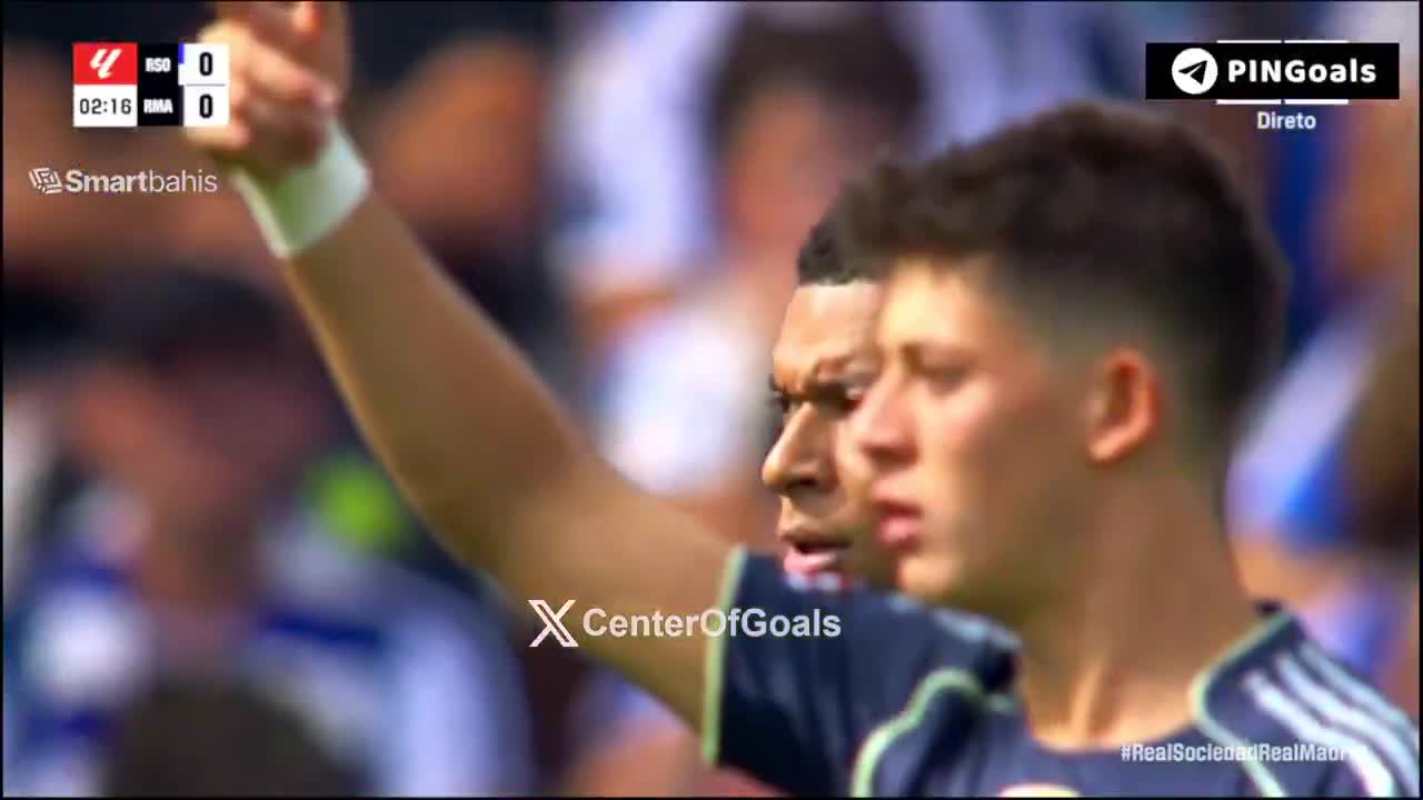 Real Madrid disallowed goal against Real Sociedad 2'
