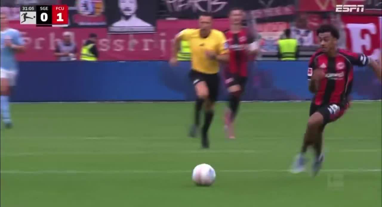 Eintracht Frankfurt 0 - 2 Union Berlin - Oliver Burke 32'