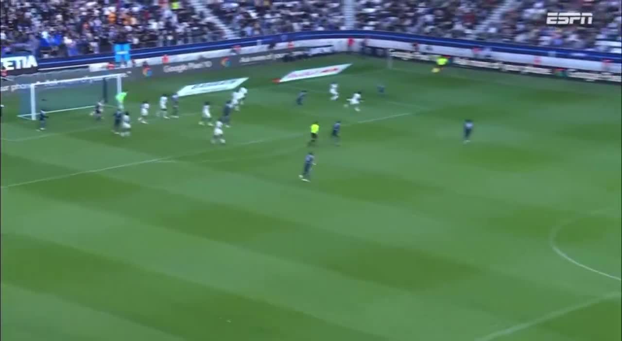 Paris FC 0- 2 Strasbourg - Guela Doue 78'