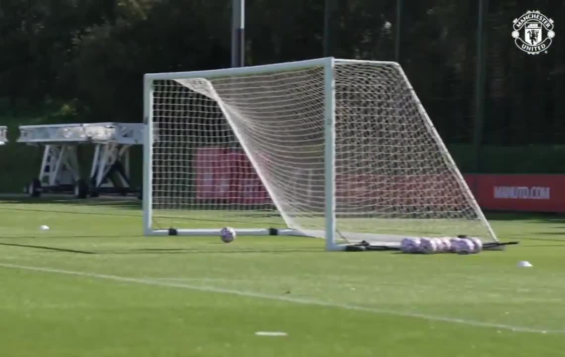 Cunha assist and Sesko goal in training.