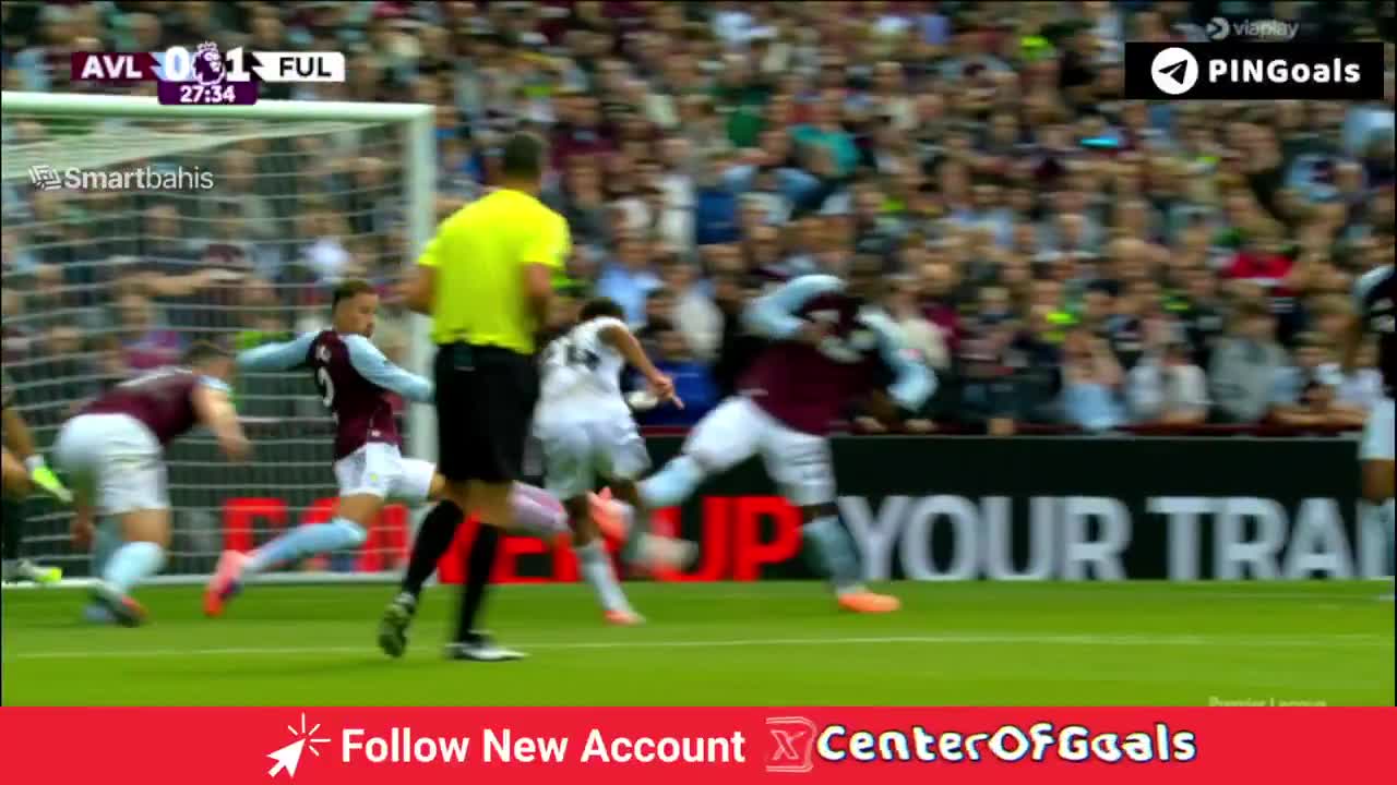 Fulham penalty shout against Aston Villa 28'