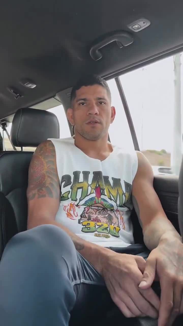 Alex Pereira was asked about the beef between Acelino Freitas and Wanderlei Silva, and he spoke out