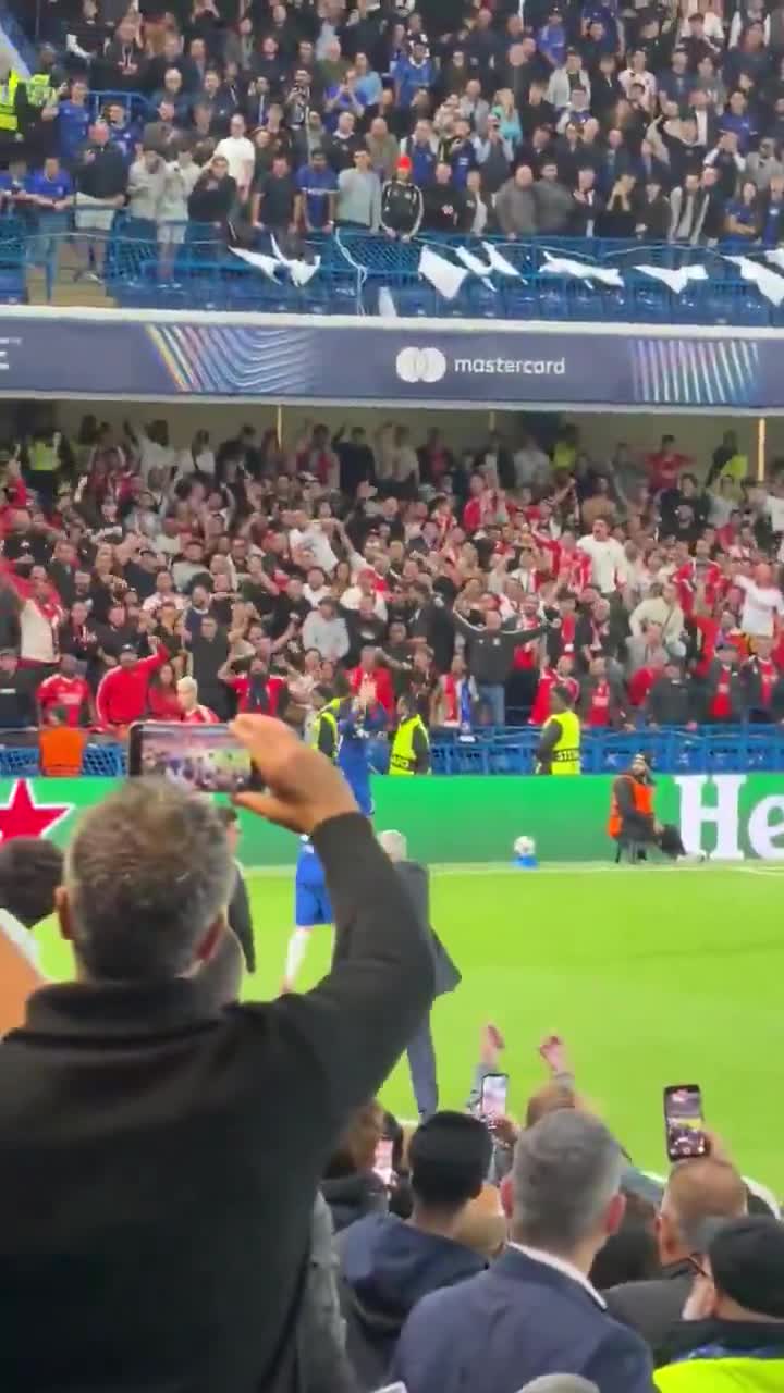 Mourinho walking down the touchline to tell the Benfica fans to stop throwing things at former player Enzo Fernandez…
