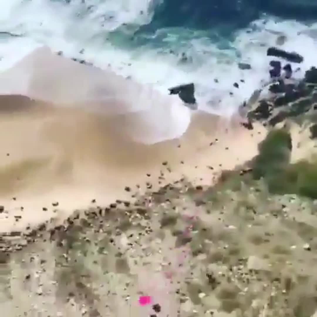 His parachute failed... (2)