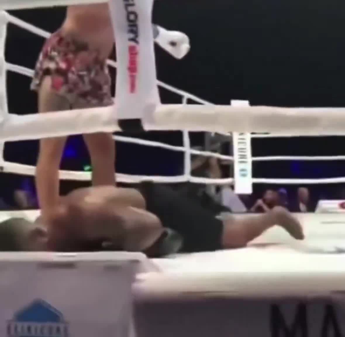 idc what anyone says, Alex Pereira’s left hook is prime Mike Tyson level