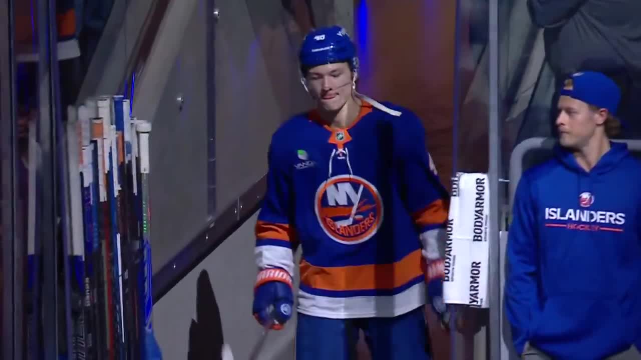 Matthew Schaefer is introduced at his first Islanders home opener