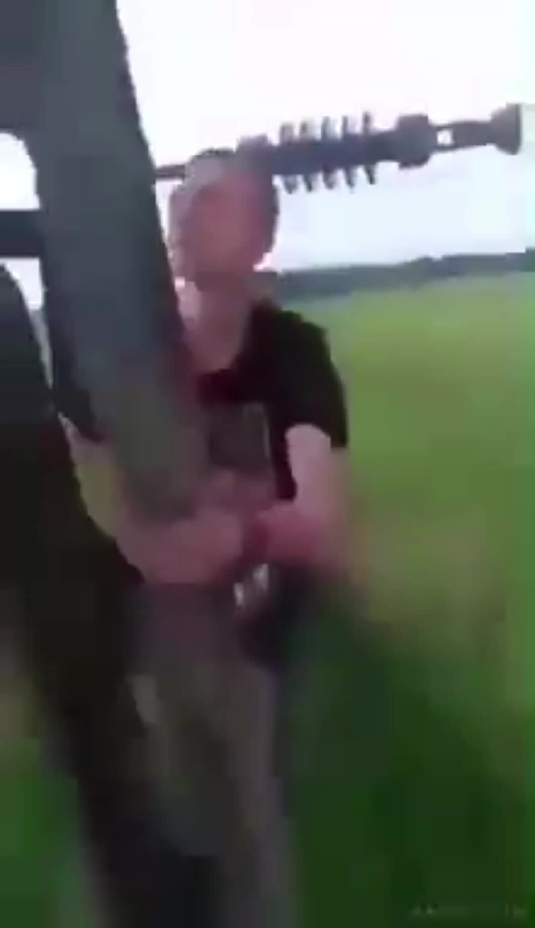Darwin Award nominee (2)