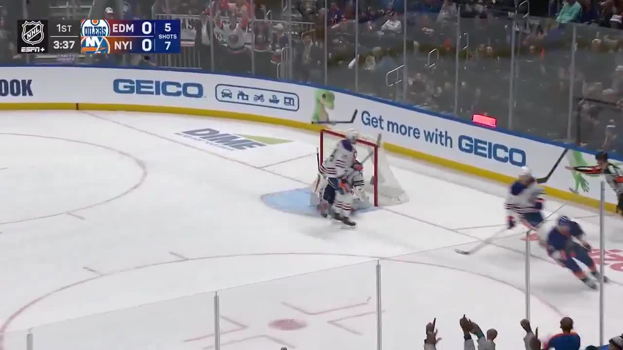 Mat Barzal gets the turnover and then scores a beauty