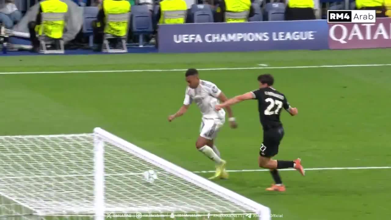 Kylian Mbappé showcases his skills against Juventus