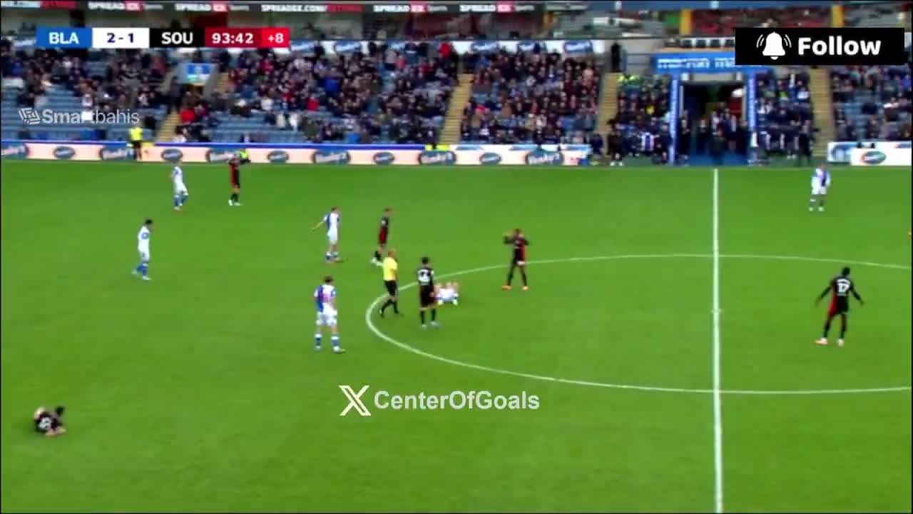 Welington straight red card vs Blackburn 90+4'